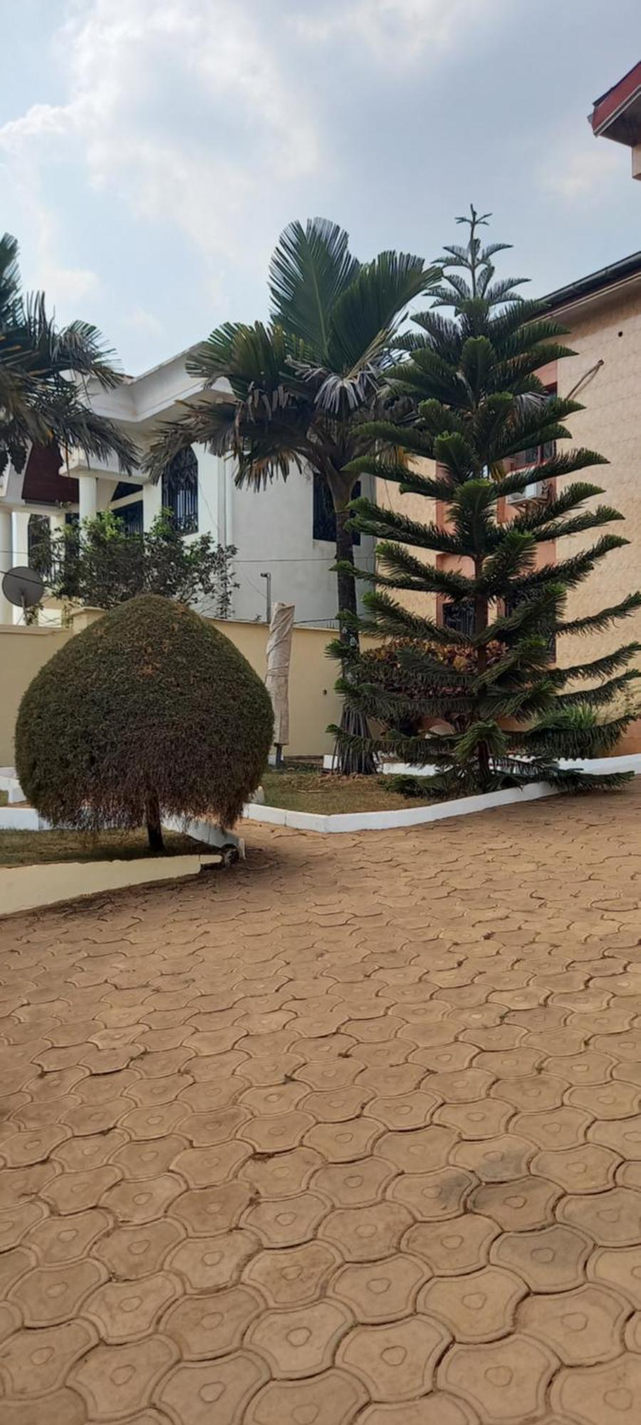 Appart Hotel Mireille Yaounde Exterior photo